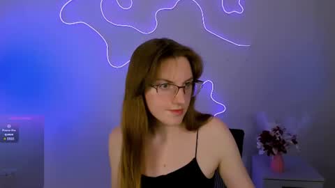 Snapshot of maja_beautiful chatting on June 12, 7:02 pm your dream online show from June 12, 7:02 pm