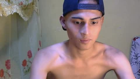 Snapshot of majestic_anne chatting on May 3, 12:44 pm Annalyn online show from May 3, 12:44 pm