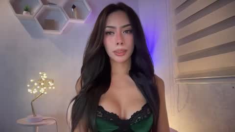 Snapshot of majesticfrancine chatting on February 14, 2:36 pm Lovely online show from February 14, 2:36 pm