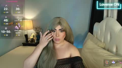 Snapshot of majestydannaxx chatting on June 8, 12:58 am majestydannaxx online show from June 8, 12:58 am
