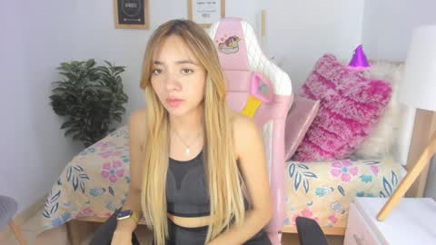 Majo online show from February 18, 5:53 pm