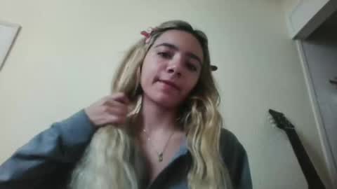 majo_gomezz online show from November 6, 5:47 pm