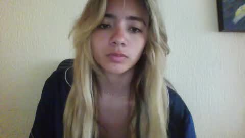 majo_gomezz online show from January 8, 4:42 pm