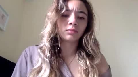 majo_gomezz online show from April 29, 4:44 pm