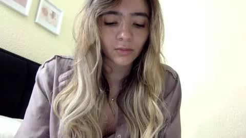 majo_gomezz online show from June 4, 4:18 am