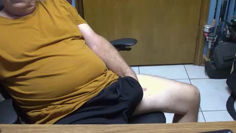 majormike34 online show from April 30, 3:46 am