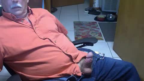 majormike34 online show from May 15, 12:23 pm
