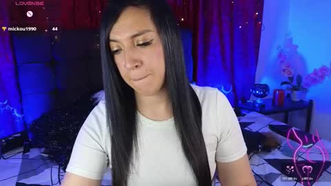 Snapshot of majuu__ chatting on November 21, 4:49 pm Celeste Bonet online show from November 21, 4:49 pm