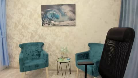 Snapshot of make_love_1 chatting on February 12, 6:40 am Chloe online show from February 12, 6:40 am