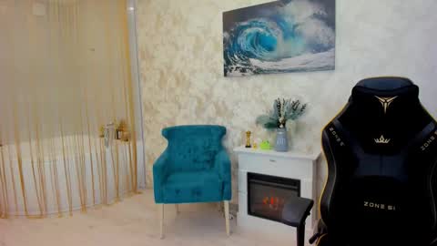 Snapshot of make_love_1 chatting on October 10, 3:38 am Chloe online show from October 10, 3:38 am