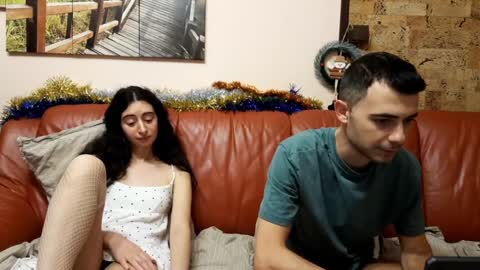 Snapshot of make_me_feel chatting on December 5, 5:06 pm Lena Ian online show from December 5, 5:06 pm