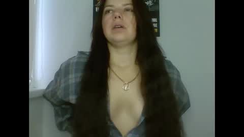 Snapshot of make_mesmile chatting on December 16, 7:24 am make_mesmile online show from December 16, 7:24 am