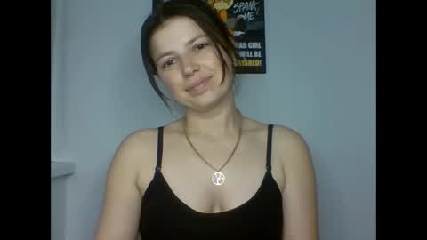 make_mesmile online show from June 5, 6:57 pm