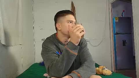 Snapshot of makell_bundchen chatting on June 18, 12:09 pm makell_bundchen online show from June 18, 12:09 pm