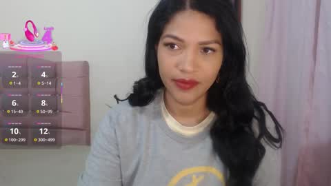 MAKENNAA online show from March 25, 9:37 am