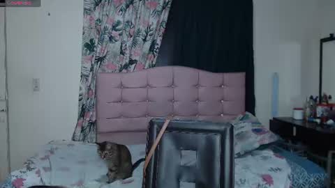 Snapshot of makennaa_1 chatting on June 29, 10:10 am MAKENNAA online show from June 29, 10:10 am