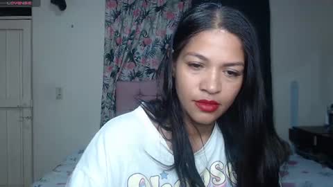 Snapshot of makennaa_1 chatting on July 4, 10:10 am MAKENNAA online show from July 4, 10:10 am