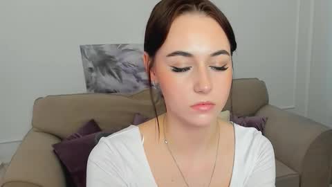 Snapshot of makeyouehappy chatting on November 23, 11:54 am makeyouehappy online show from November 23, 11:54 am