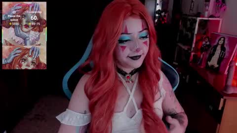 Snapshot of maki33_ chatting on February 27, 1:49 am petite clown online show from February 27, 1:49 am