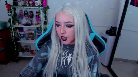 ...  ... online show from November 23, 11:37 pm