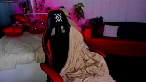 Makima online show from February 15, 11:50 am