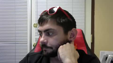 Snapshot of mako4eva chatting on December 14, 12:27 am mako4eva online show from December 14, 12:27 am