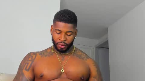 Snapshot of makonneen chatting on October 24, 10:17 pm Makonnen online show from October 24, 10:17 pm