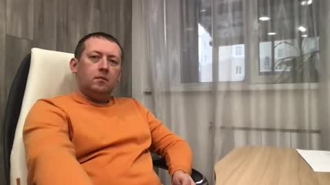 Snapshot of maks199402 chatting on December 18, 9:48 am maksoffice online show from December 18, 9:48 am