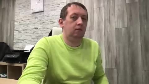 Snapshot of maks199402 chatting on January 13, 10:09 am maksoffice online show from January 13, 10:09 am