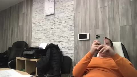 Snapshot of maks199402 chatting on March 2, 10:33 am maksoffice online show from March 2, 10:33 am