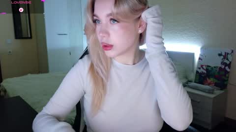 maksisisia online show from December 4, 2:37 pm