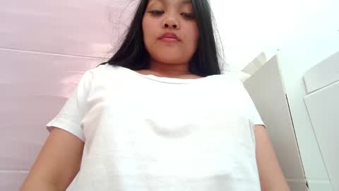 Snapshot of makulato chatting on May 25, 3:07 pm Maya online show from May 25, 3:07 pm