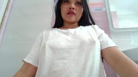 Snapshot of makulato chatting on May 30, 1:52 pm Maya online show from May 30, 1:52 pm