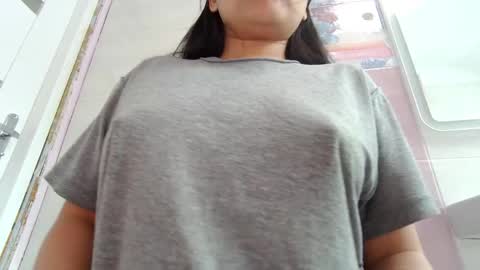Snapshot of makulato chatting on June 1, 1:02 pm Maya online show from June 1, 1:02 pm