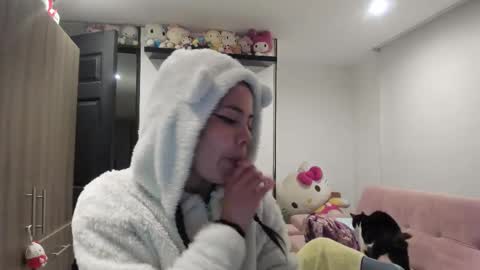 Snapshot of mal_norma chatting on November 1, 12:23 am Mal Norma online show from November 1, 12:23 am