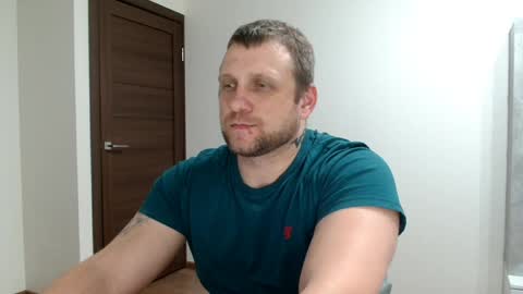 Snapshot of malchyshka chatting on April 1, 9:34 pm malchyshka online show from April 1, 9:34 pm