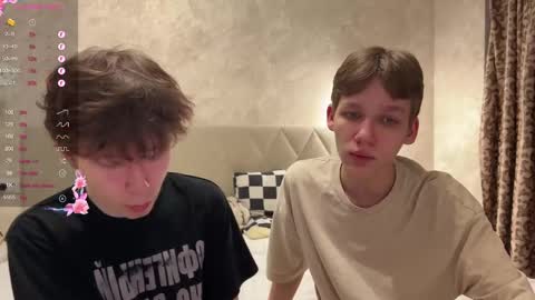 Snapshot of malcolm_yang chatting on December 19, 6:01 pm Tom and Mark 3 online show from December 19, 6:01 pm