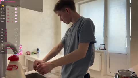 Snapshot of malcolm_yang chatting on January 20, 9:03 am Tom and Mark 3 online show from January 20, 9:03 am