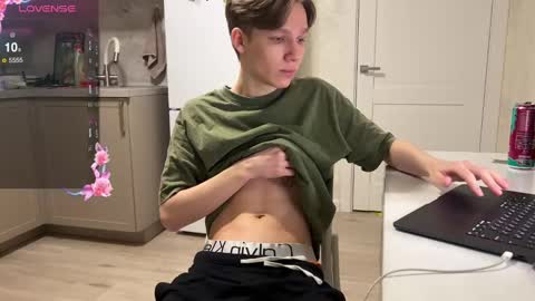 Snapshot of malcolm_yang chatting on February 17, 7:21 pm Tom and Mark 3 online show from February 17, 7:21 pm