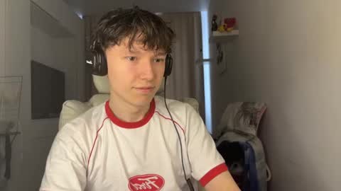 Snapshot of malcolm_yang chatting on October 20, 12:16 pm Tom and Mark 3 online show from October 20, 12:16 pm