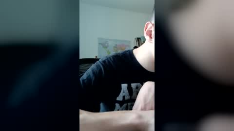 male20y online show from June 25, 12:53 pm