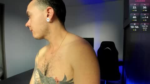 Snapshot of male_pussy chatting on April 25, 4:48 pm ADAM online show from April 25, 4:48 pm