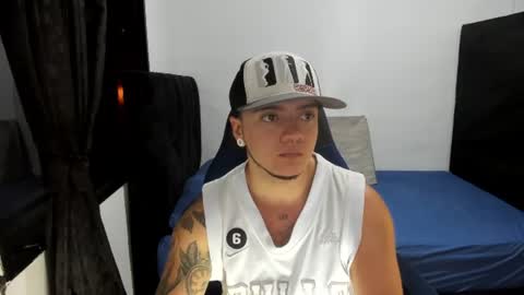 Snapshot of male_pussy chatting on July 23, 3:15 am ADAM online show from July 23, 3:15 am