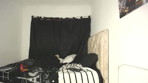 Snapshot of male_ref chatting on March 11, 12:11 pm male_ref online show from March 11, 12:11 pm