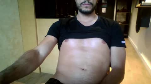 Snapshot of maleboyz chatting on May 4, 4:47 pm Boybi online show from May 4, 4:47 pm