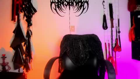 Snapshot of maledicta__insana chatting on July 28, 11:15 pm maledicta__insana online show from July 28, 11:15 pm