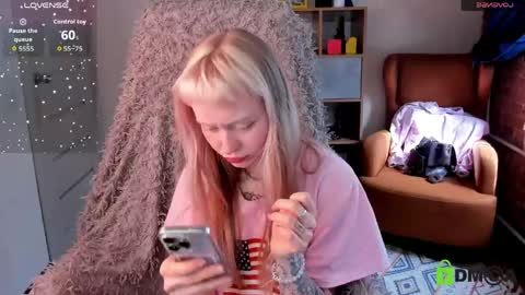 Snapshot of malenaernman chatting on April 12, 10:31 am Malena online show from April 12, 10:31 am