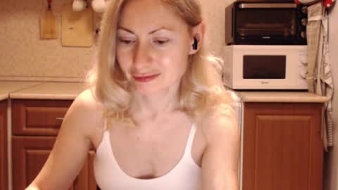 Malena online show from February 3, 9:09 pm