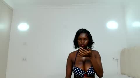 Snapshot of malia_baby chatting on June 2, 2:57 am malia online show from June 2, 2:57 am