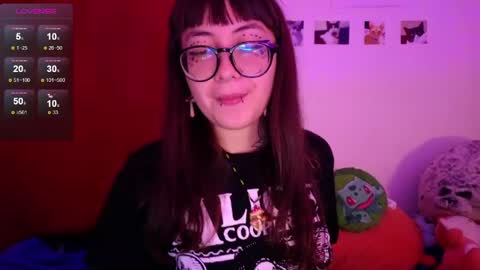 Snapshot of malicia_witch_ chatting on April 29, 3:54 am Mar Alicia Rosie v A L I C I A W I T C - Meg Cherie online show from April 29, 3:54 am